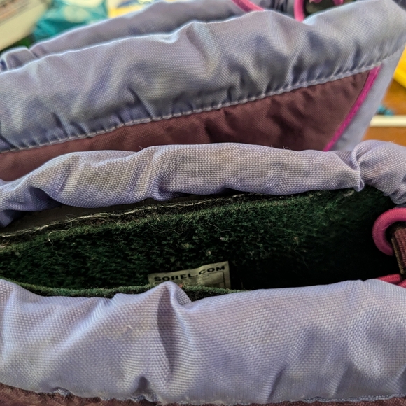 SOREL Purple and Black Pull On Drawstring Snow Boots - Picture 8 of 11